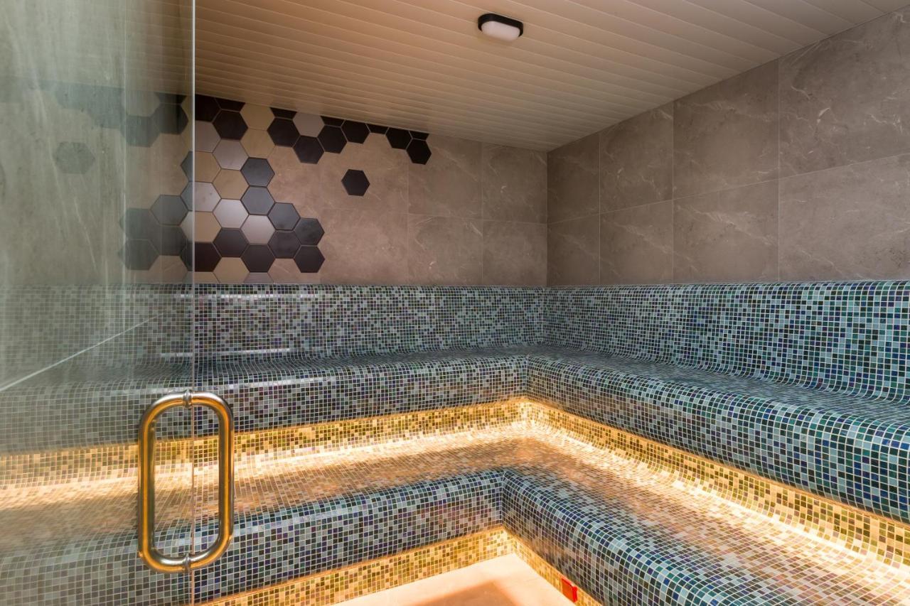 M Resort & Hotel Kuala Lumpur Exterior photo A modern Turkish bath